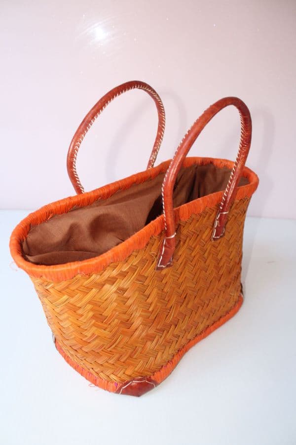 Orange  Arravola Basket